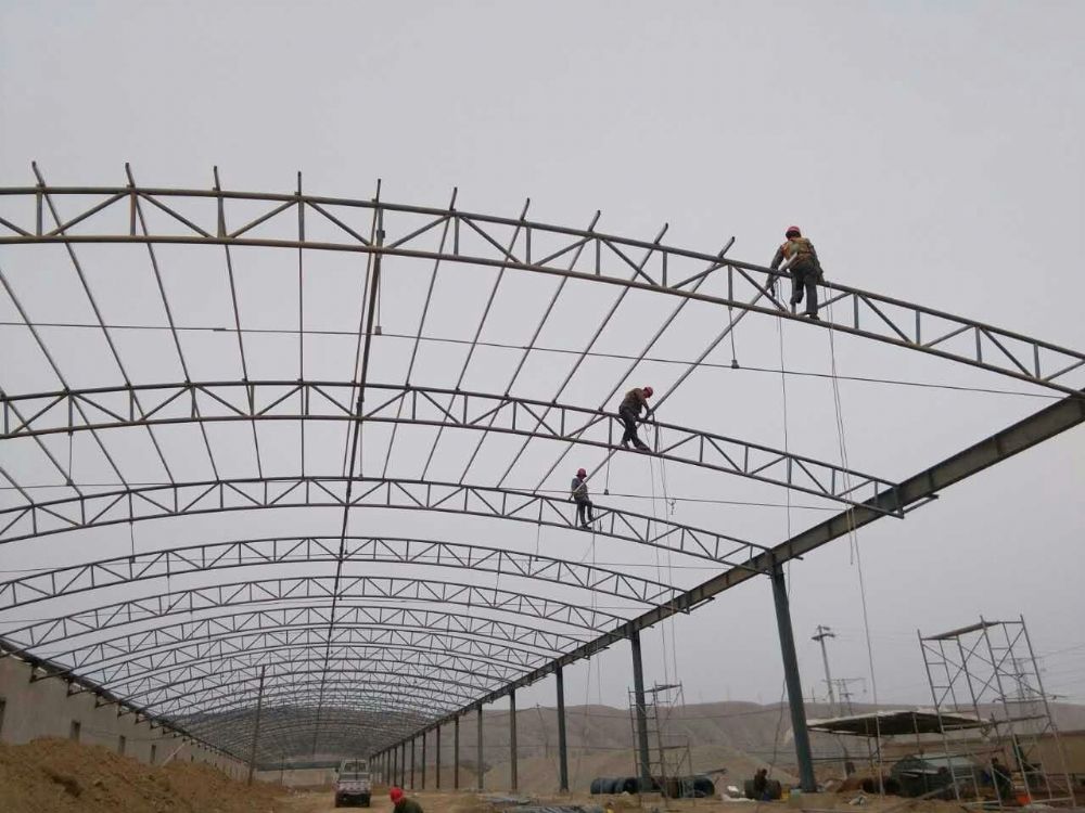 榆鑫鋼結構承接三角城工地施工建設